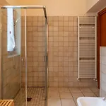 Vince - Dox200 By Interhome