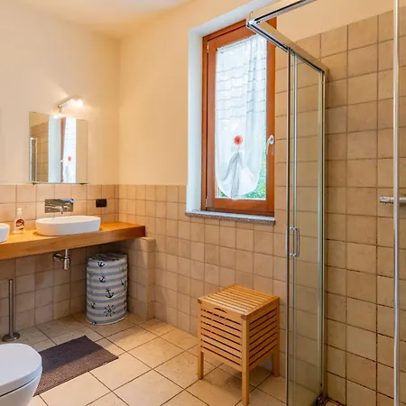 Сasa de vacaciones Vince - Dox200 By Interhome *