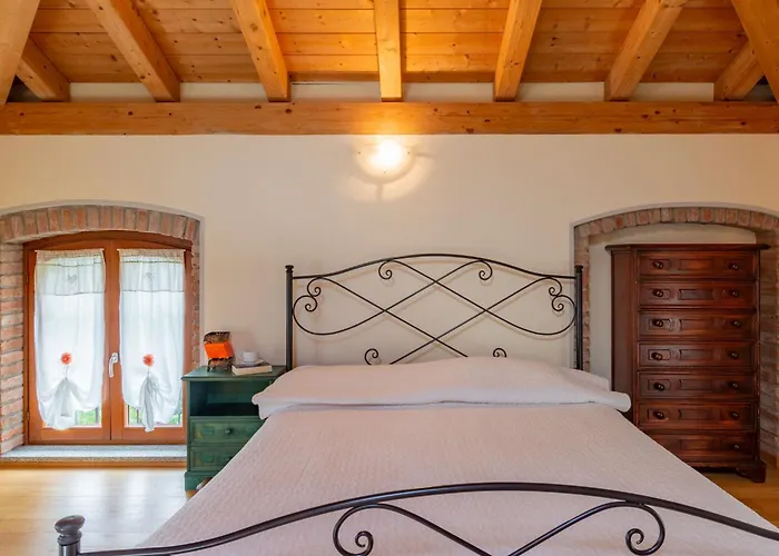 Vince - Dox200 By Interhome *